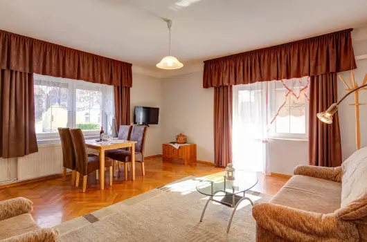 Andrea Villa, Hvz, Keszthely - 6 km