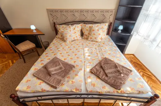 Belvrosi Zongors Apartman, Keszthely