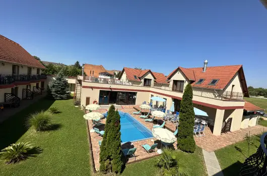 Boni Csal�di Wellness Hotel, Zalakaros, Keszthely - 22 km