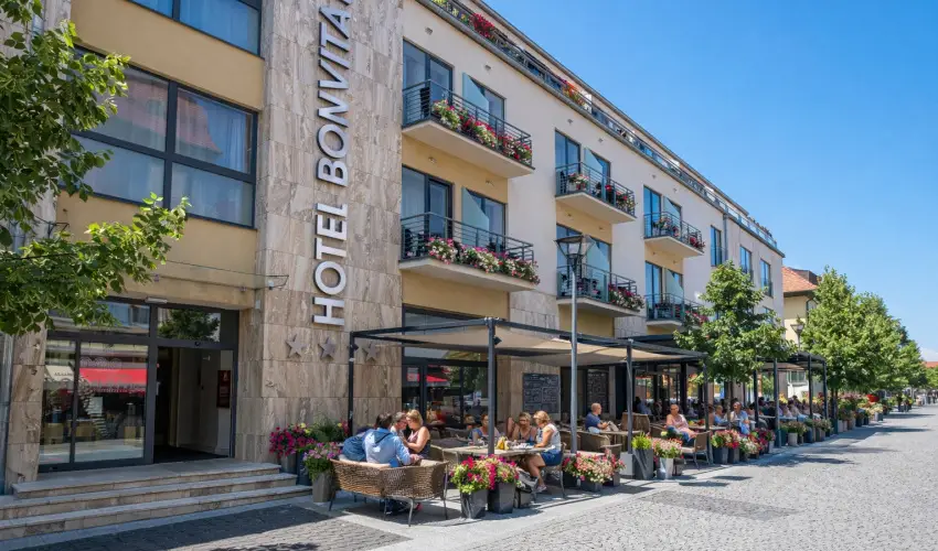 Bonvital Wellness & Gastro Hotel H�v�z H�v�z