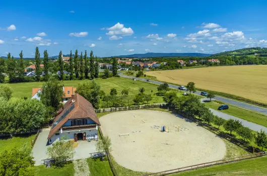 Gyulavezr Lovasbirodalma Panzi, Gyulakeszi, Keszthely - 22 km
