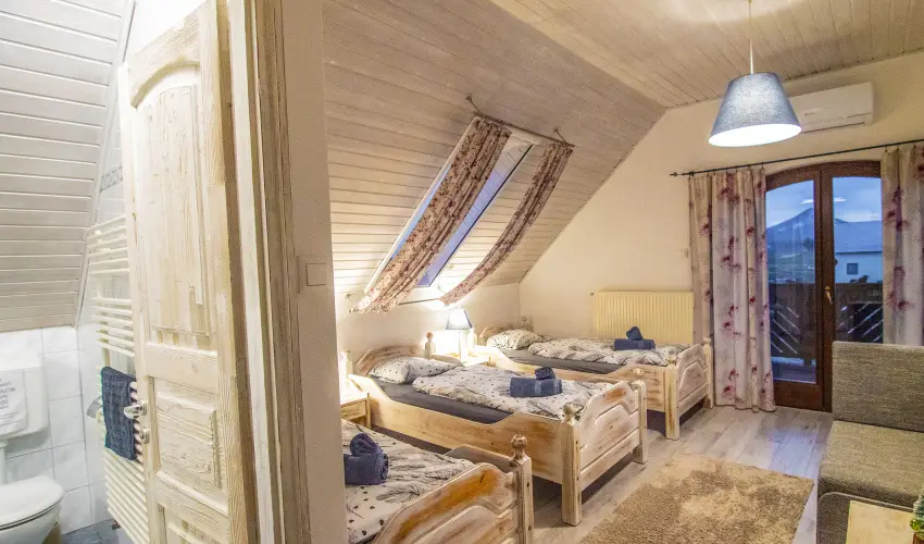 Gyulavez�r Lovasbirodalma Panzi�  Gyulakeszi