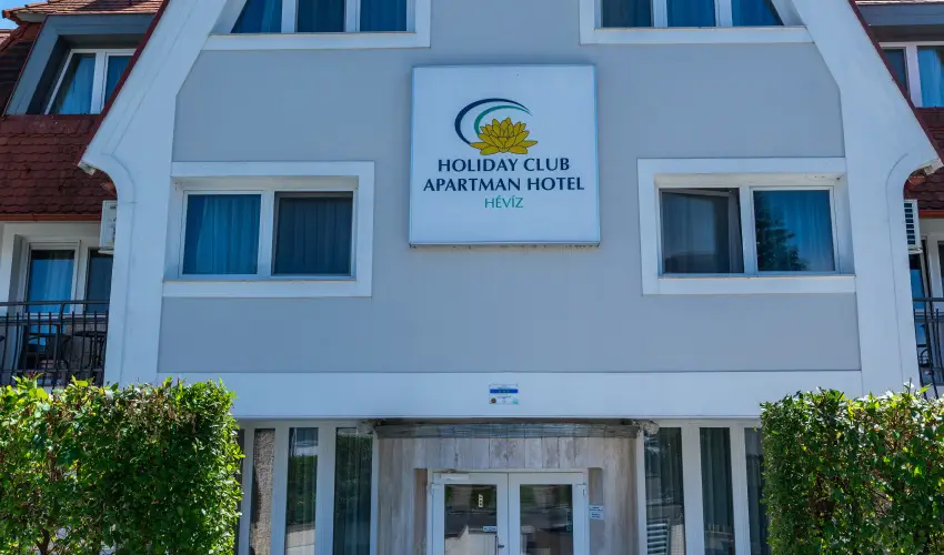 Holiday Club Apartman Hotel H�v�z H�v�z