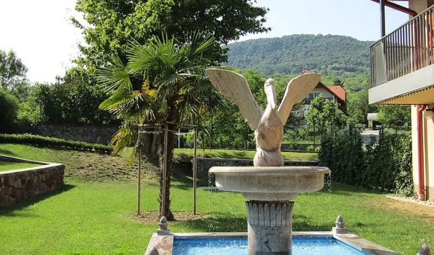 Hotel Halszkert Badacsony