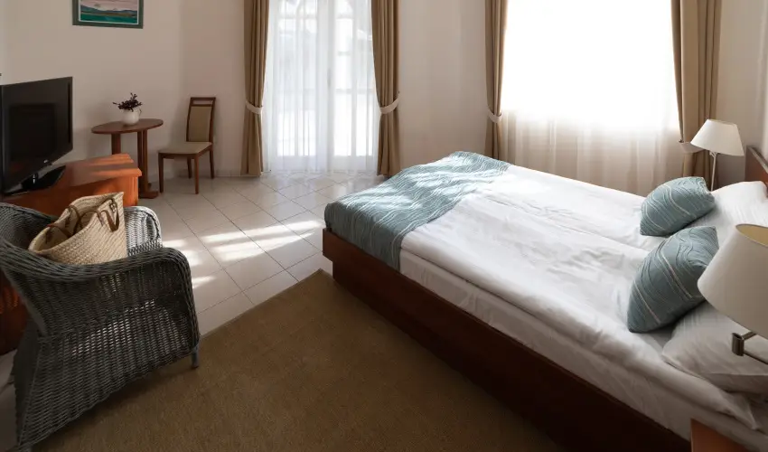 Zsanett Hotel Balatonkeresztr