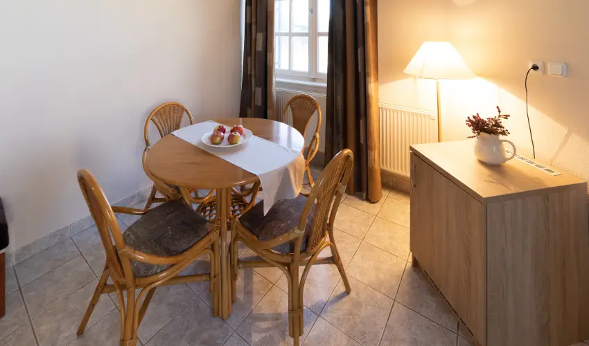 Zsanett Hotel Balatonkeresztr