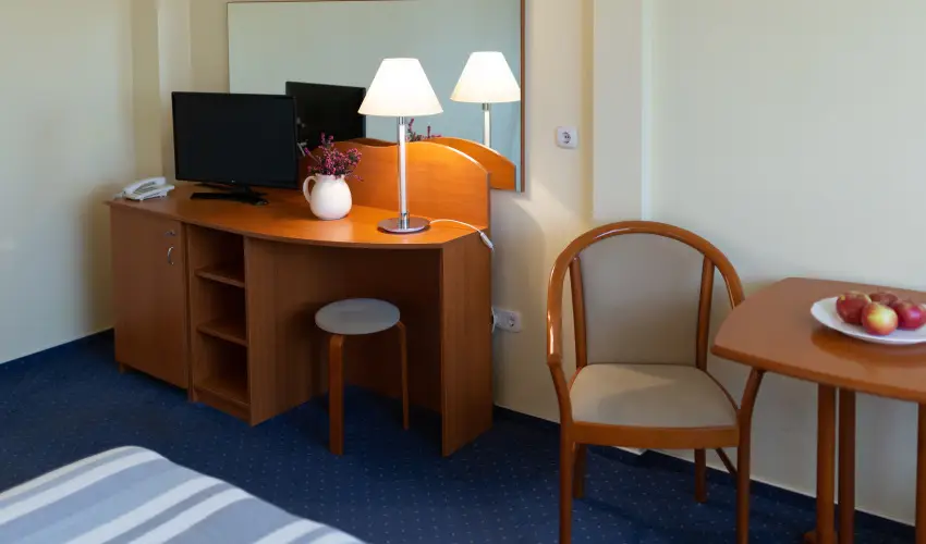 Zsanett Hotel Balatonkeresztr