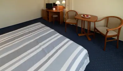 Zsanett Hotel Balatonkeresztr