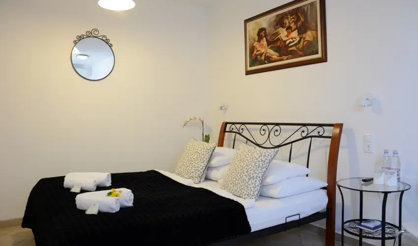 Malom-t� Vend�gh�z Tapolca