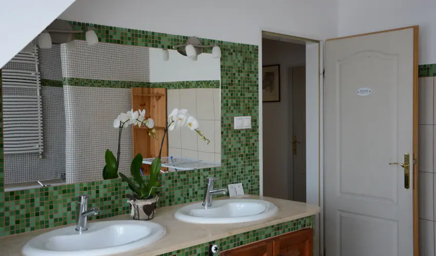 Malom-t� Vend�gh�z Tapolca