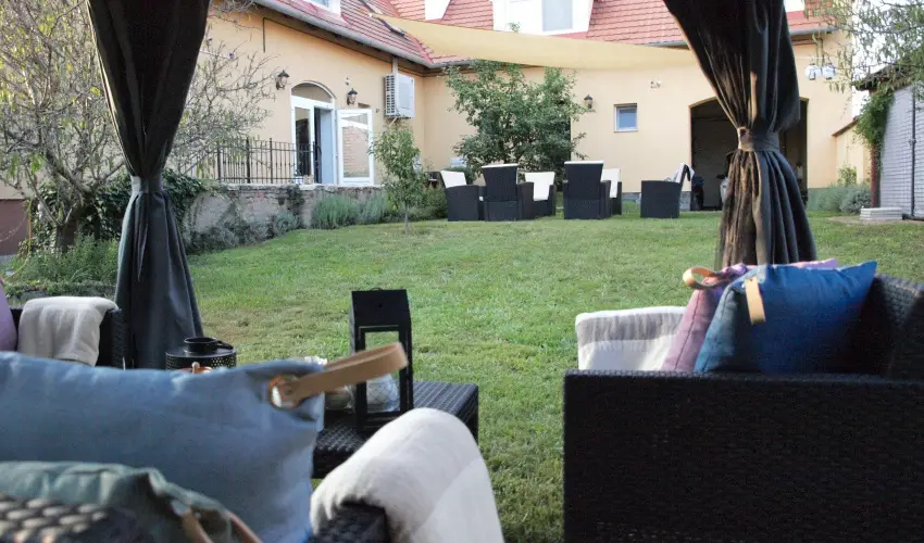 Malom-t� Vend�gh�z Tapolca