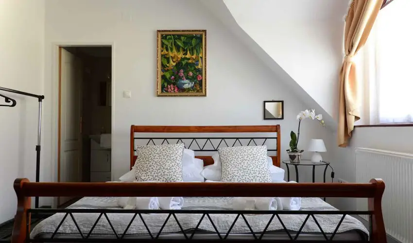 Malom-t� Vend�gh�z Tapolca