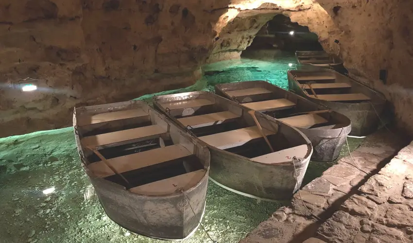 Malom-t� Vend�gh�z Tapolca