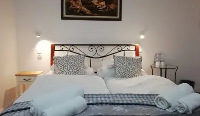 Malom-t� Vend�gh�z Tapolca