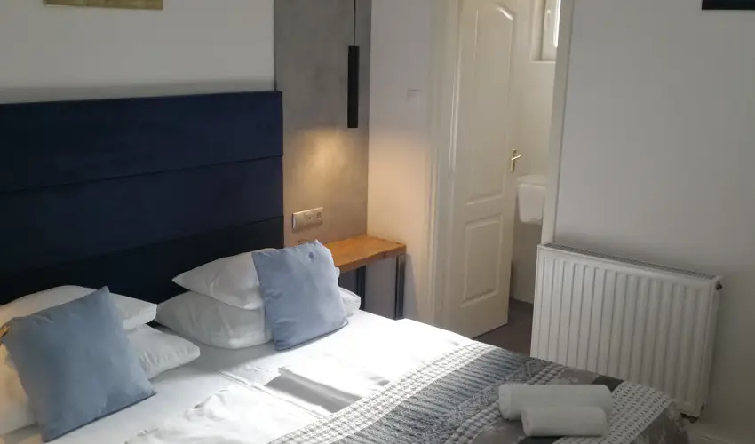 Malom-t� Vend�gh�z Tapolca