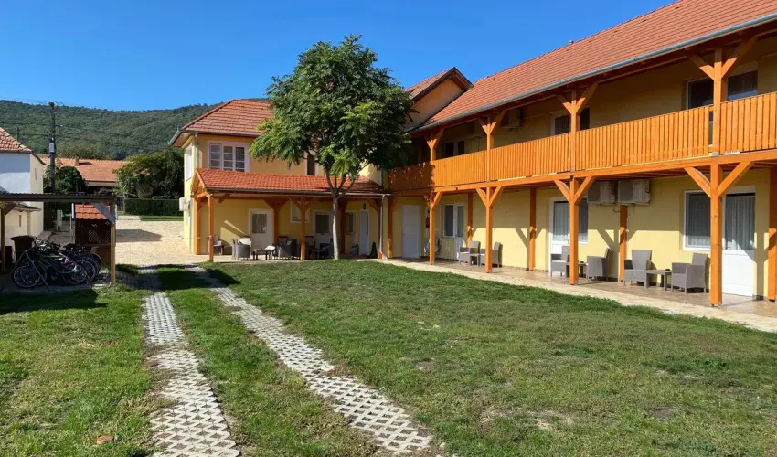 Montana Vendégház Balatonederics