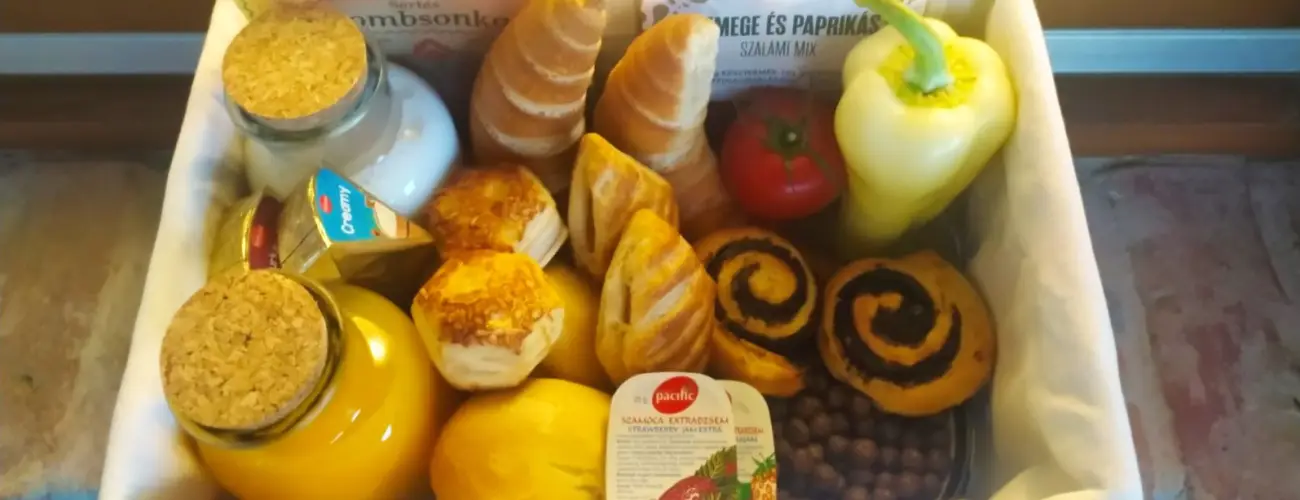 Ngy vszak Apartmanhz Zalakaros Zalakaros - Napi r reggelivel (1 jtl)