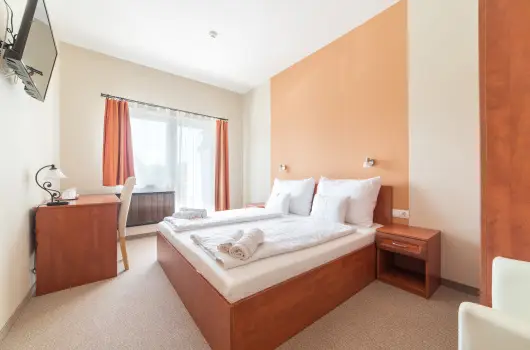 Pelso Panzi�, Balatonm�riaf�rd�, Keszthely - 11 km