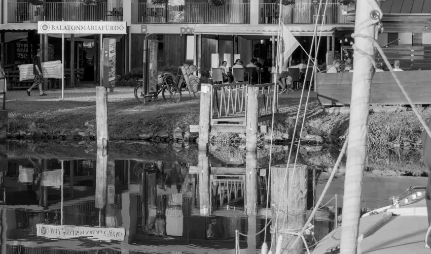 Port �tterem & Panzi� Balatonm�riaf�rd�