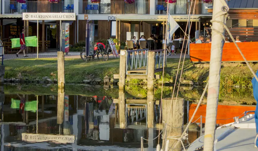 Port Étterem & Panzió Balatonmáriafürdő