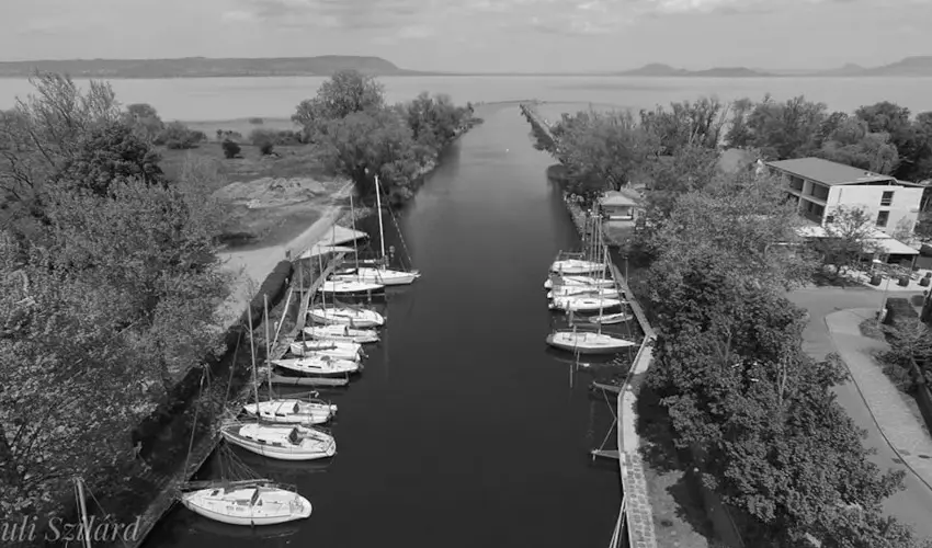 Port �tterem & Panzi� Balatonm�riaf�rd�