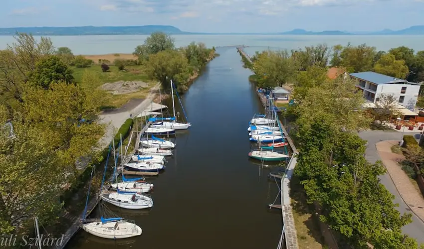 Port Étterem & Panzió Balatonmáriafürdő
