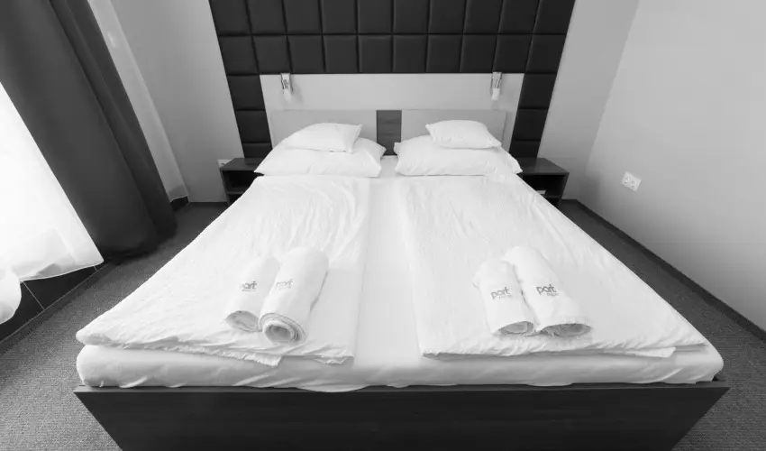 Port �tterem & Panzi� Balatonm�riaf�rd�