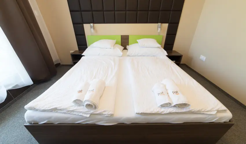 Port Étterem & Panzió Balatonmáriafürdő