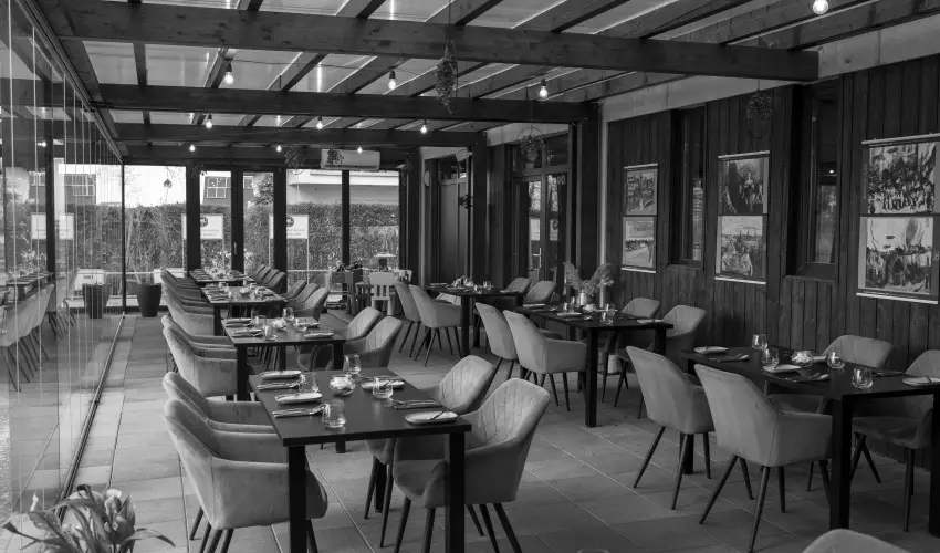 Port �tterem & Panzi� Balatonm�riaf�rd�