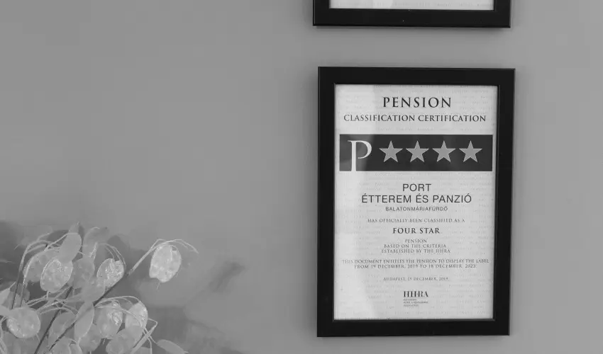 Port �tterem & Panzi� Balatonm�riaf�rd�