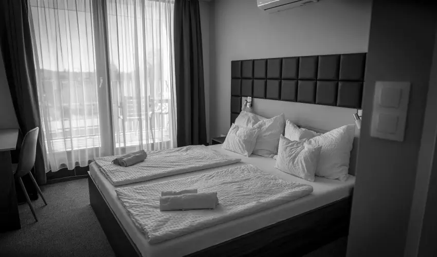 Port �tterem & Panzi� Balatonm�riaf�rd�