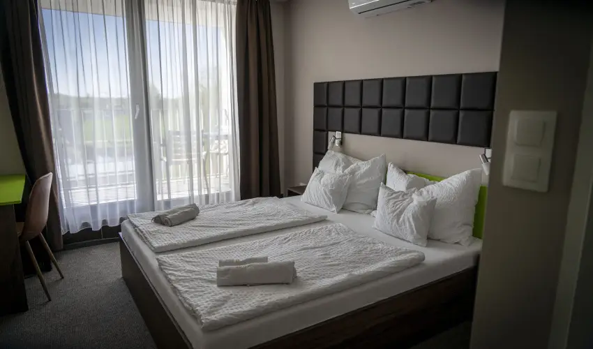 Port Étterem & Panzió Balatonmáriafürdő