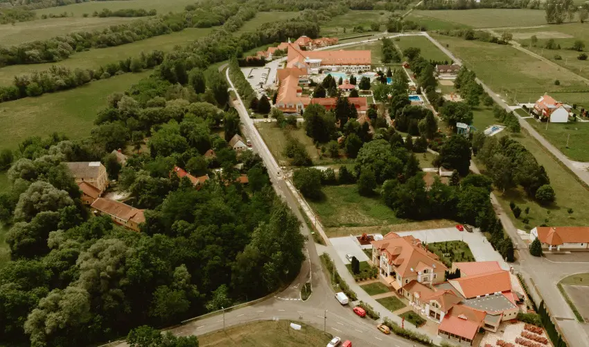 Szerencsemák Panzió Kehidakustány