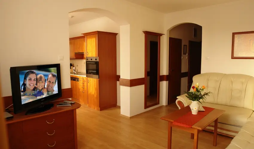 Szerencsemák Panzió Kehidakustány