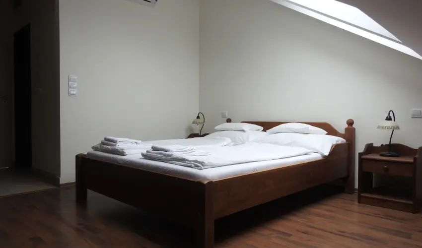 Viktor Bor- s Vendghz Balatonmriafrd