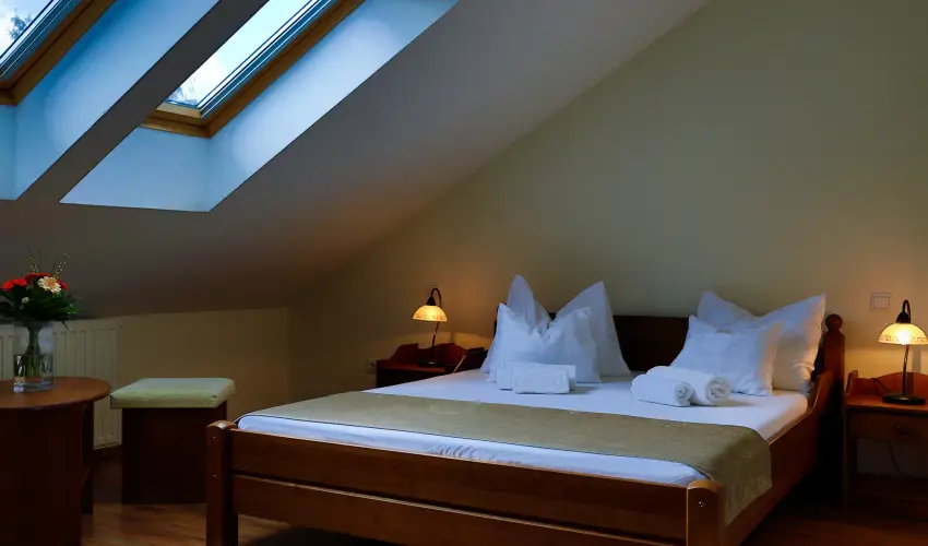 Viktor Bor- s Vendghz Balatonmriafrd