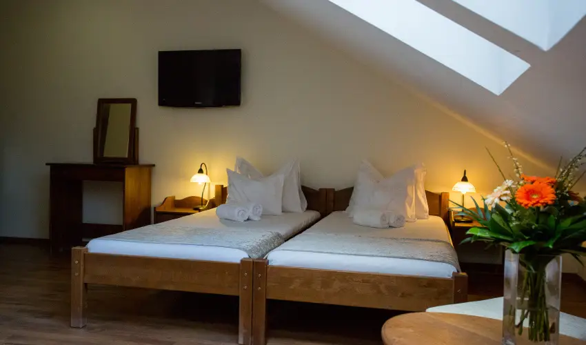 Viktor Bor- s Vendghz Balatonmriafrd